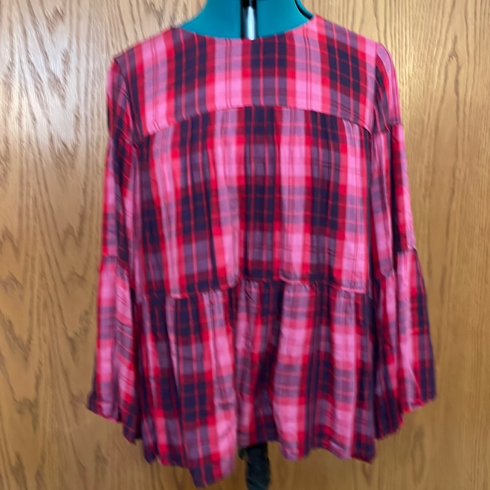 ANA tunic top button up back